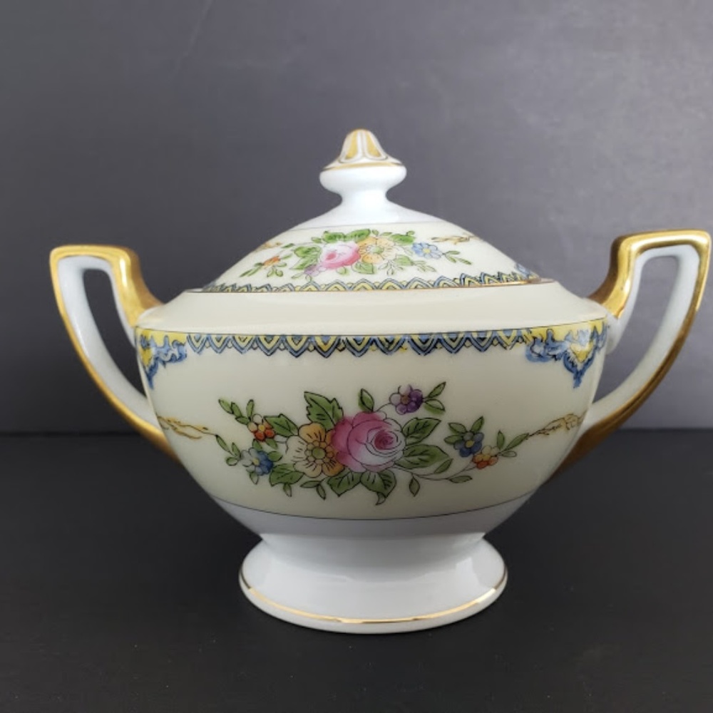 #MC  Meito China hand painted Porcelain Sugar Bowl